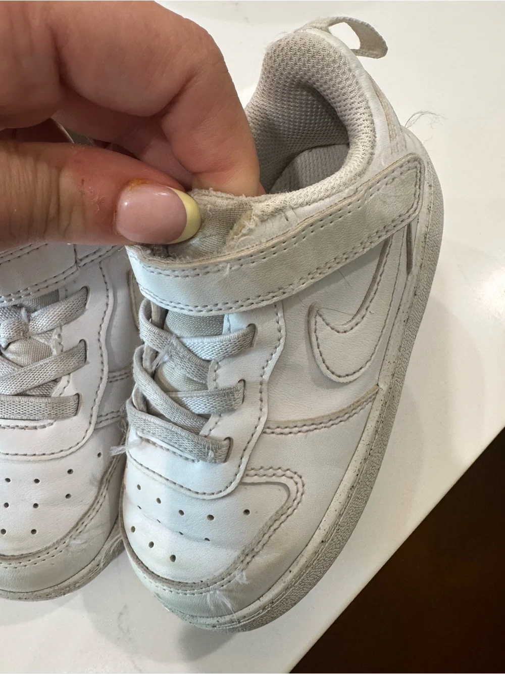 Nike Kids White Leather Sneakers with Hook-and-Loop Strap